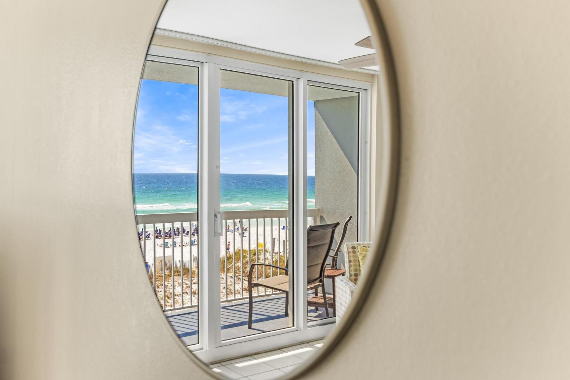 Pelican Beach Resort Condos Destin Room photo