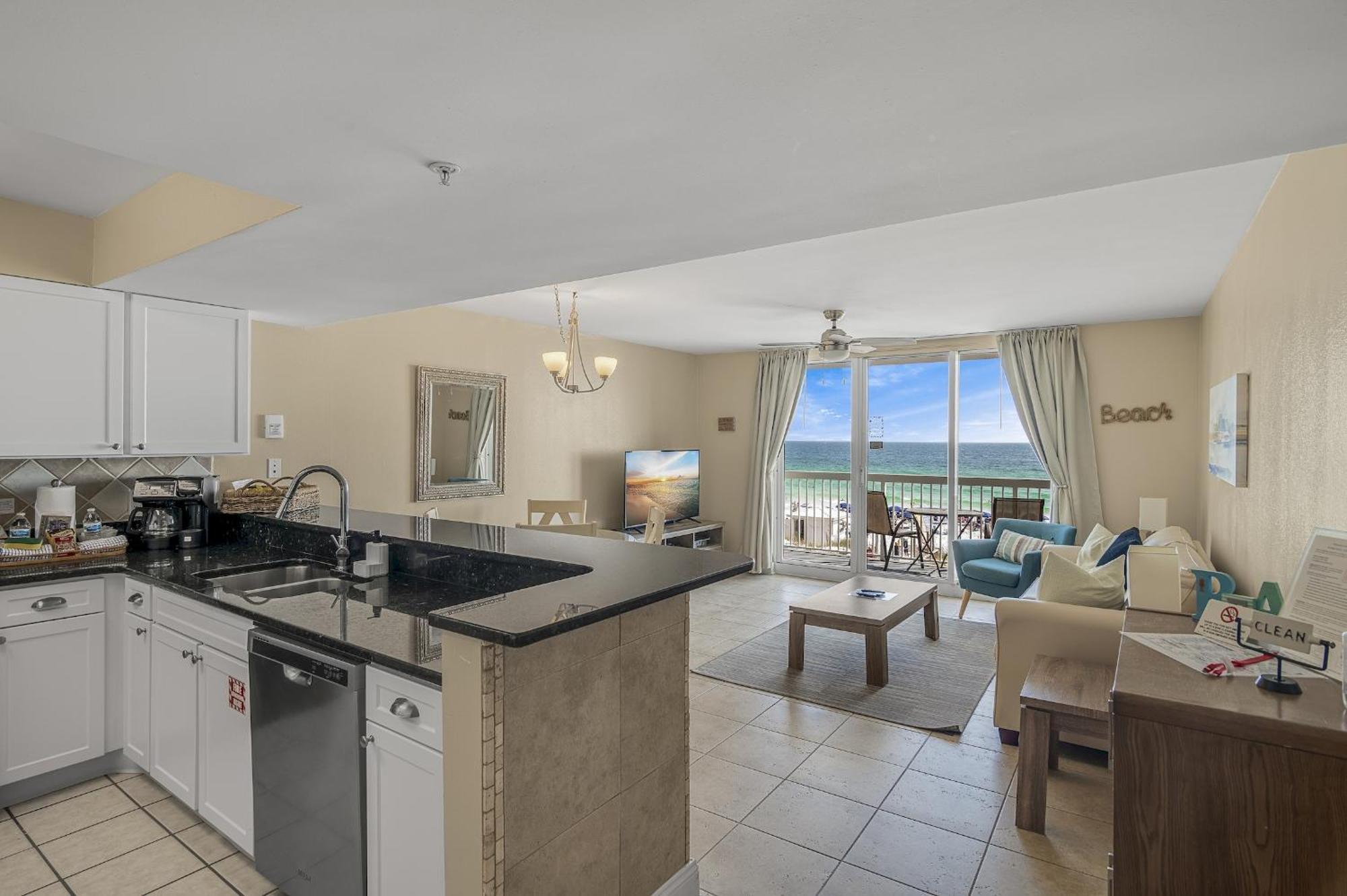 Pelican Beach Resort Condos Destin Room photo